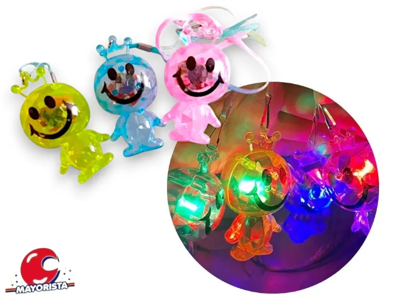 [8034107002133] COLGANTE C/LUZ ACRILICO CARITA CON CUERPITO (YJ0328) YJ IMPORT