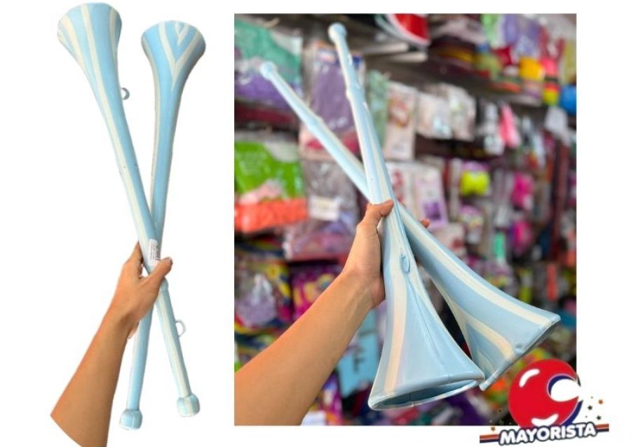 CORNETA CANCHA 60 CM RAYAS CELESTE Y BLANCA (VUVUZELA) ADRIANA