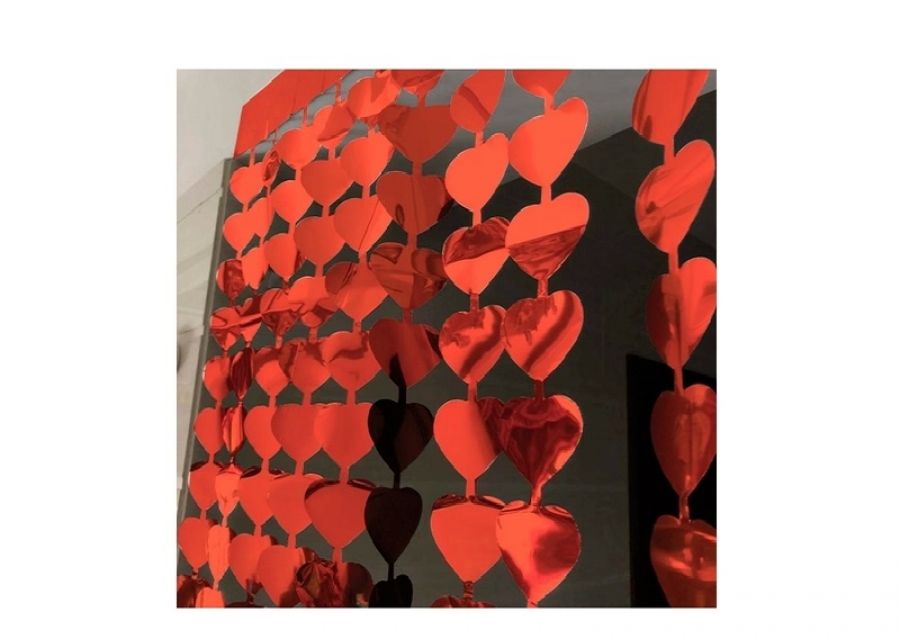 CORTINA CORAZON ROJA 2MTS X 1 MTS - CHG